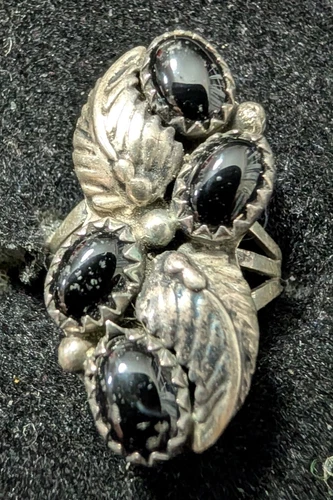 Vintage Womans Sterling Silver Two (2) Leaf Four (4) Black Onyx Stone Size 6