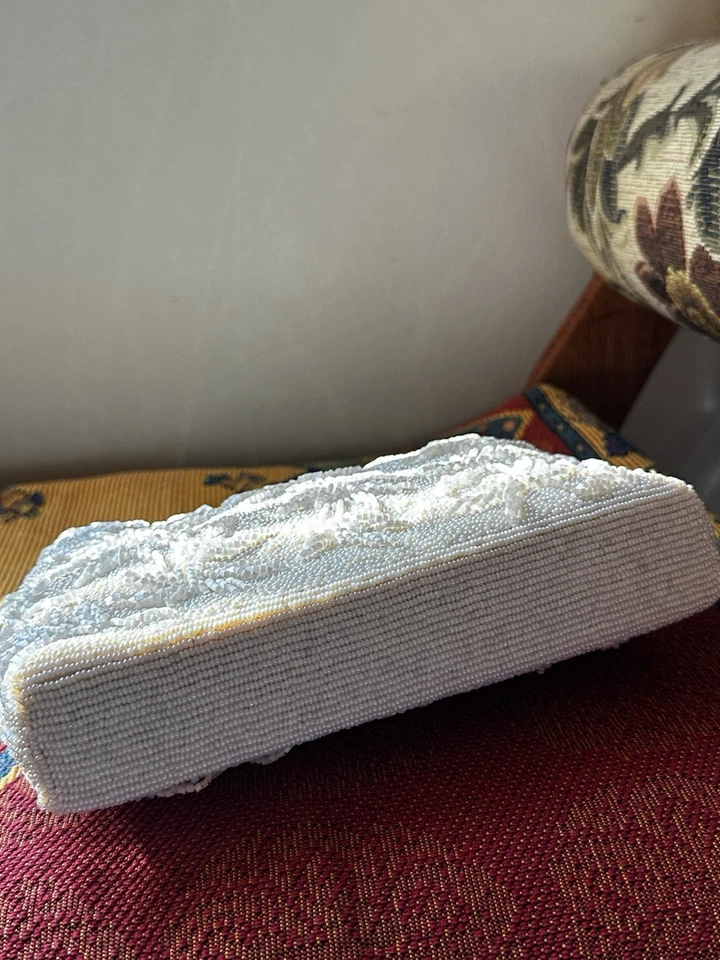 Bolso de Noche de Colección Hecho a Mano Blanco con Cuentas Cierre Dorado Cartera de Boda Nupcial - Francia Foto 4 de 4
