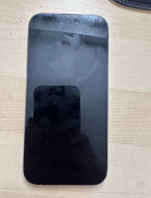 Apple iPhone 14 Pro 128 GB Gold Ohne Simlock Rückseite beschädigt 