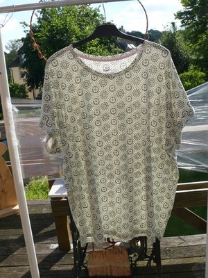   *GINA BENOTTI* tolles t-Shirt  Oliv /weiß Gr.XL (48/50)  Nicht getragen   