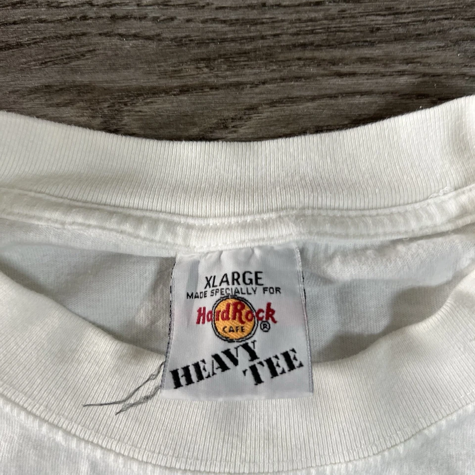 Vintage 90s Hard Rock Cafe Osaka Japan T Shirt Mens Extra Large Music Rock - Image 4 of 4