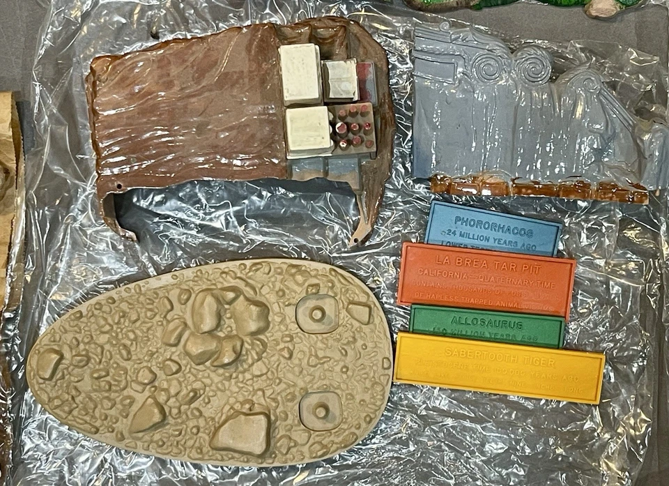 Massive Vintage 1970’s Model Kit Lot, Aurora Prehistoric Scenes, Godzilla, More+ - Image 3 of 4