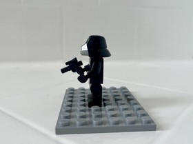 LEGO Star Wars Sith Trooper Minifigure Black Armor sw0443 Old Republic 75001