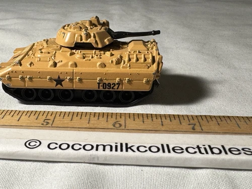 Vintage 1997 Diecast Matchbox Bradley M2 Fighting Vehicle 1:98 Toy US Military