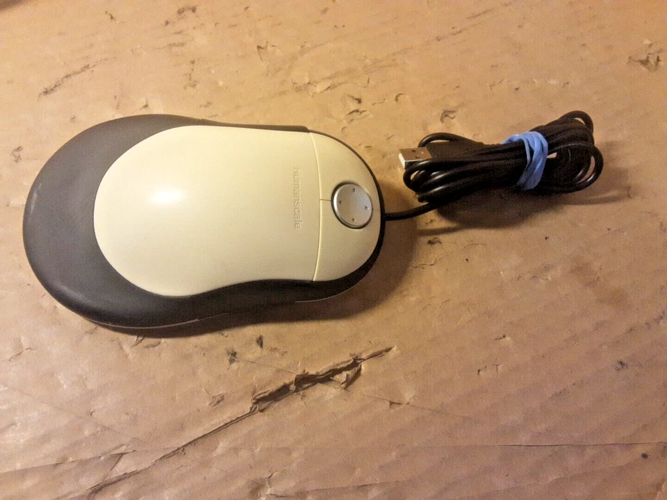 Humanscale Switch Mouse - Laser - Cable - Usb - 1600 Dpi - - Image 2 of 4