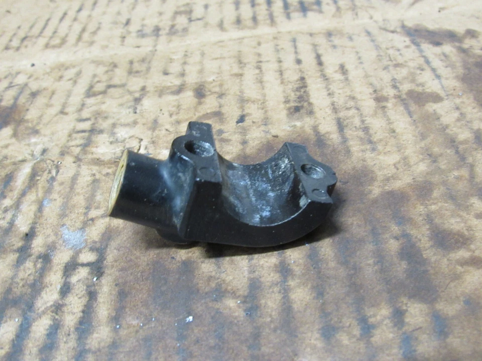 Soporte de abrazadera de cilindro maestro delantero Suzuki GS450L 1982 montaje de espejo 59671-44300 Foto 3 de 4