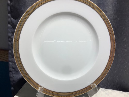 Fine Royal Porcelain Karolina 2 Dinner Plates 10.5” Studio Collection Poland - Picture 4 of 12