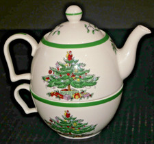 Spode Christmas Tree Three Piece Individual Tea Pot and Cup with Lid