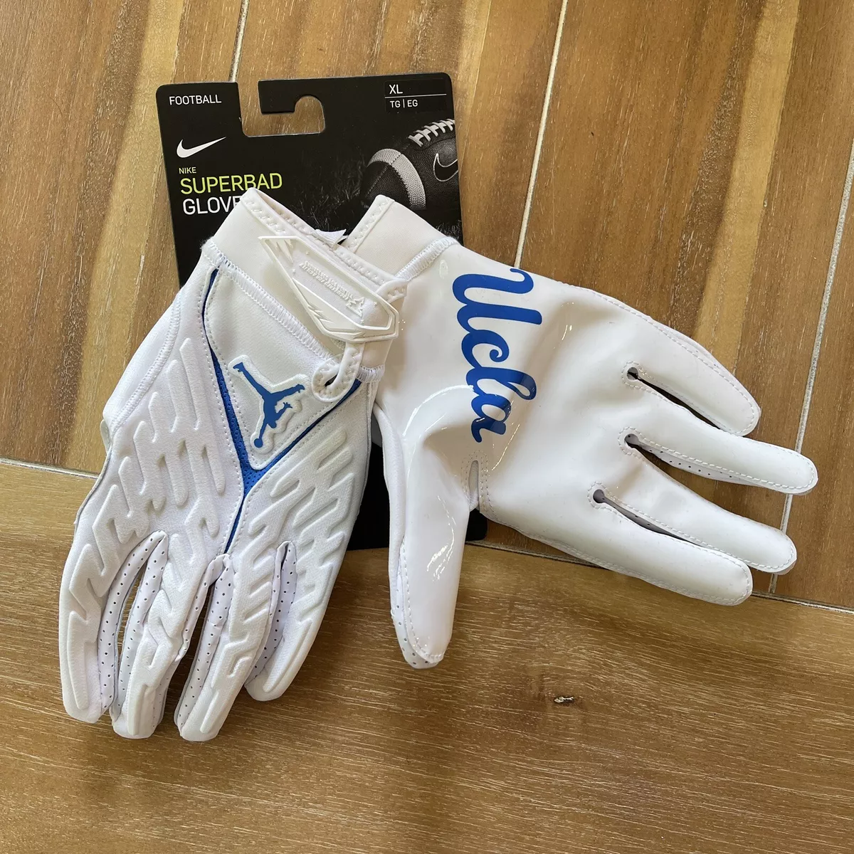 Cheap white 2024 football gloves