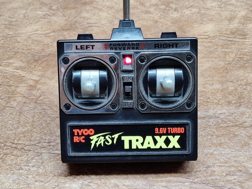 VINTAGE TYCO FAST TRAXX RC -YELLOW -49 MHz GREAT CONDITION - WORKS! (#83) - Picture 15 of 24