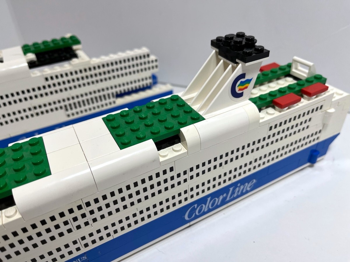 LEGO Universal Building Set: Ferries: Color Line Ferry 1955 (1993 