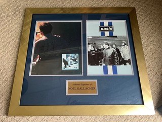 Oasis Noel Gallagher Signed framed Photo Music Memorabilia Collectable