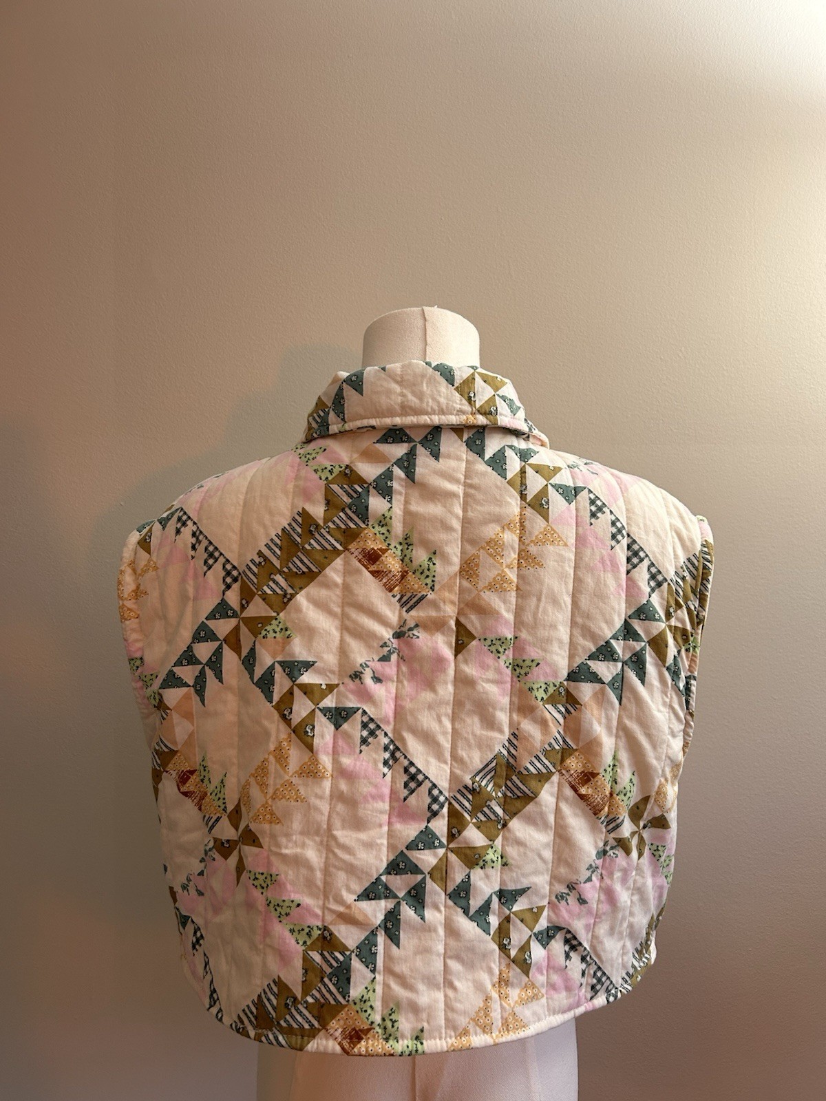 Universal Thread Quilted Geometric Button Front V… - image 2