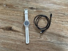 Garmin v&iacute;vomove Sport Elfenbein und Silikonarmband mit perlgoldenen Akzent