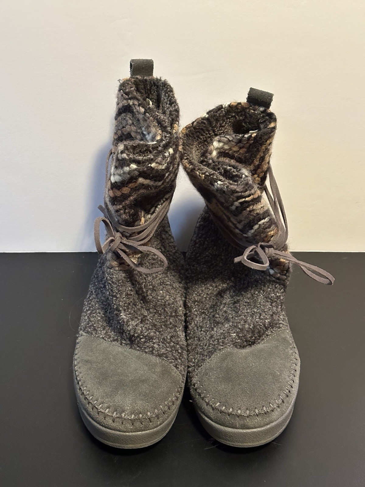 Toms Nepal Aztec Gray Faux Fur Moccasin Boots Winter Boho Women’s Size 9.5