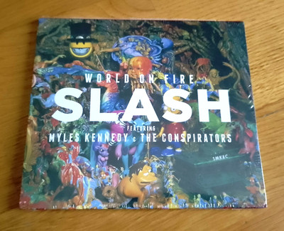 Slash - Featuring Myles Kennedy And The Conspirators - World On Fire (CD Album)