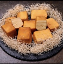 Gouda jung ger&auml;uchert,  Apfelholz, handgemacht, Hobby-R&auml;ucherei, Aktion  1kg