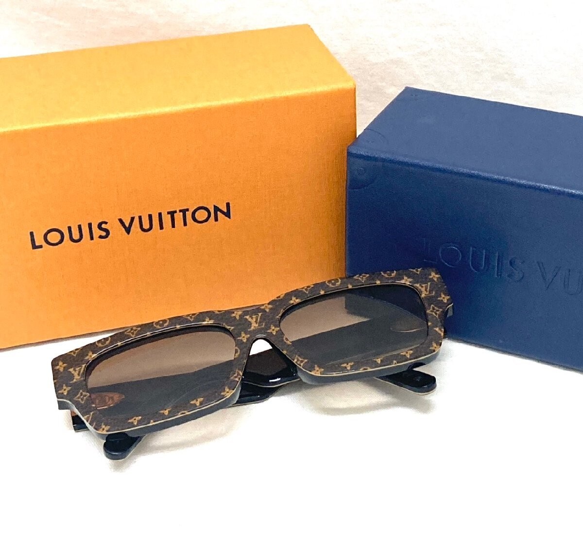 LOUIS VUITTON #5 Monogram Sunglasses Z1732E TV2242 Brown | eBay LOUIS VUITTON #5 Monogram Sunglasses Z1732E TV2242 Brown | eBay