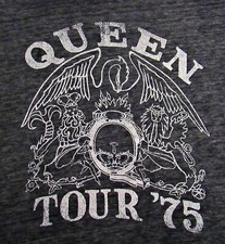 Queen Official Tour '75 T Shirt womens T Shirt Sz Small