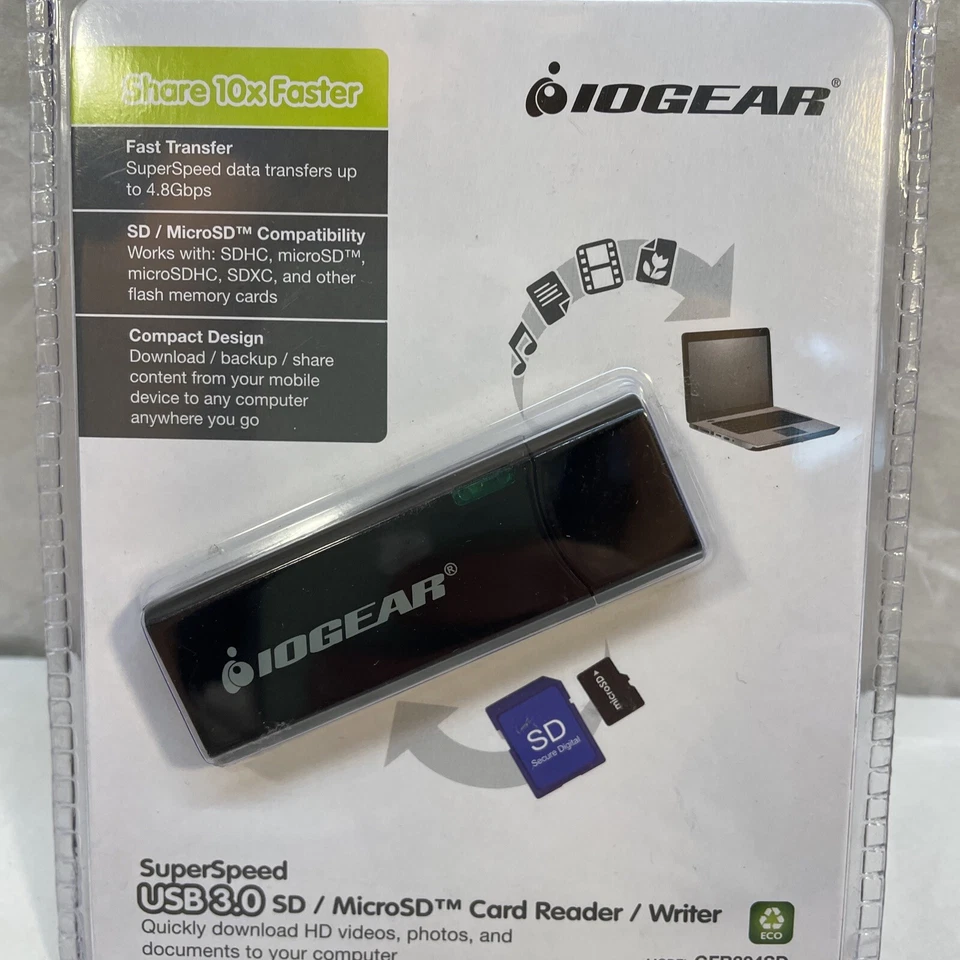 New IOGEAR SuperSpeed USB 3.0 SD/Micro SD Card Reader Writer Model #: GFR304SD - Image 2 of 3
