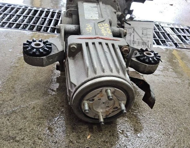 2007-2017 Jeep Patriot Compass Rear Differential Carrier Assembly OEM - Image 2 of 4