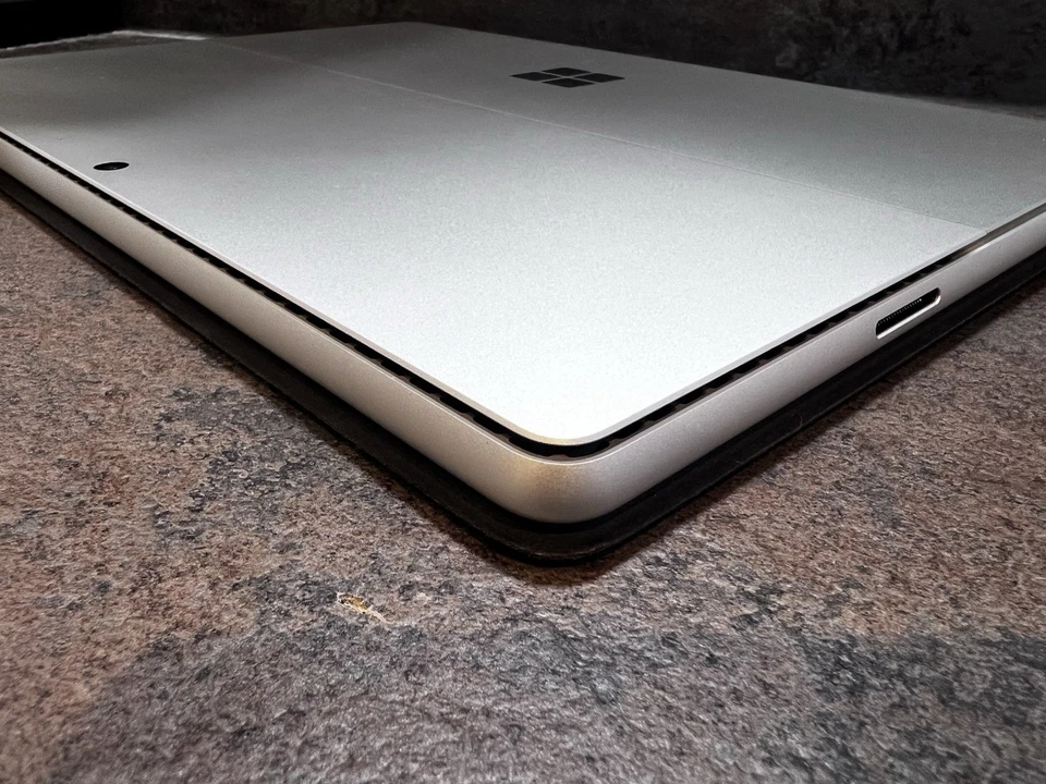 Microsoft Surface Pro 10 | Core Ultra 7 | 16 GB | 256 GB | Type Cover Bundle - Image 4 of 4