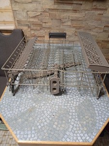 Bosch Siemens Neff Constructa! Ober/Unterkorb komplett mit Sprüharm/Besteckkorb!