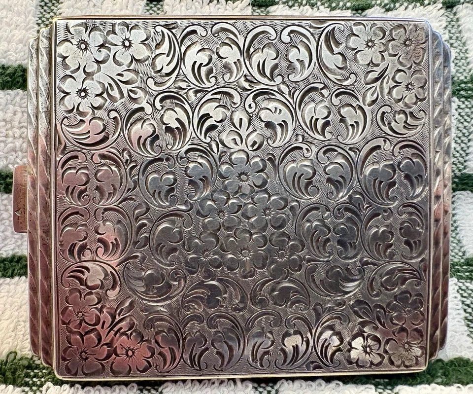 Antiguo estuche de cigarrillos pesado de plata .900 con sello 4,2 onzas de plata .900 Foto 4 de 4