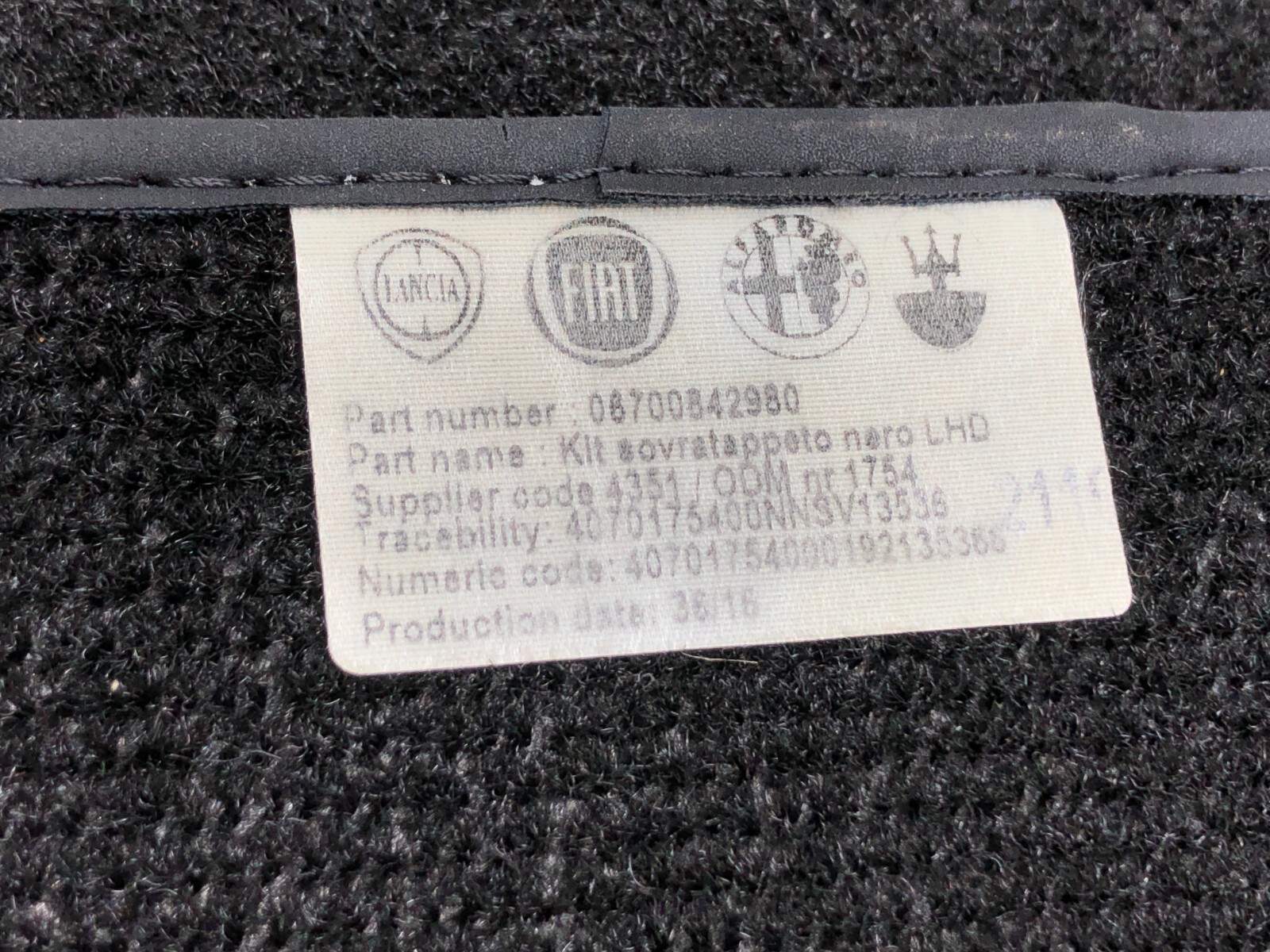 2017-2020 MASERATI LEVANTE FRONT REAR INTERIOR FLOOR CARPET COVER MAT SET X4 OEM