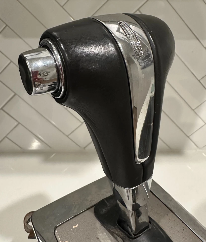 Palanca de cambios automática Lincoln Navigator 2005-2006 OEM Foto 2 de 4