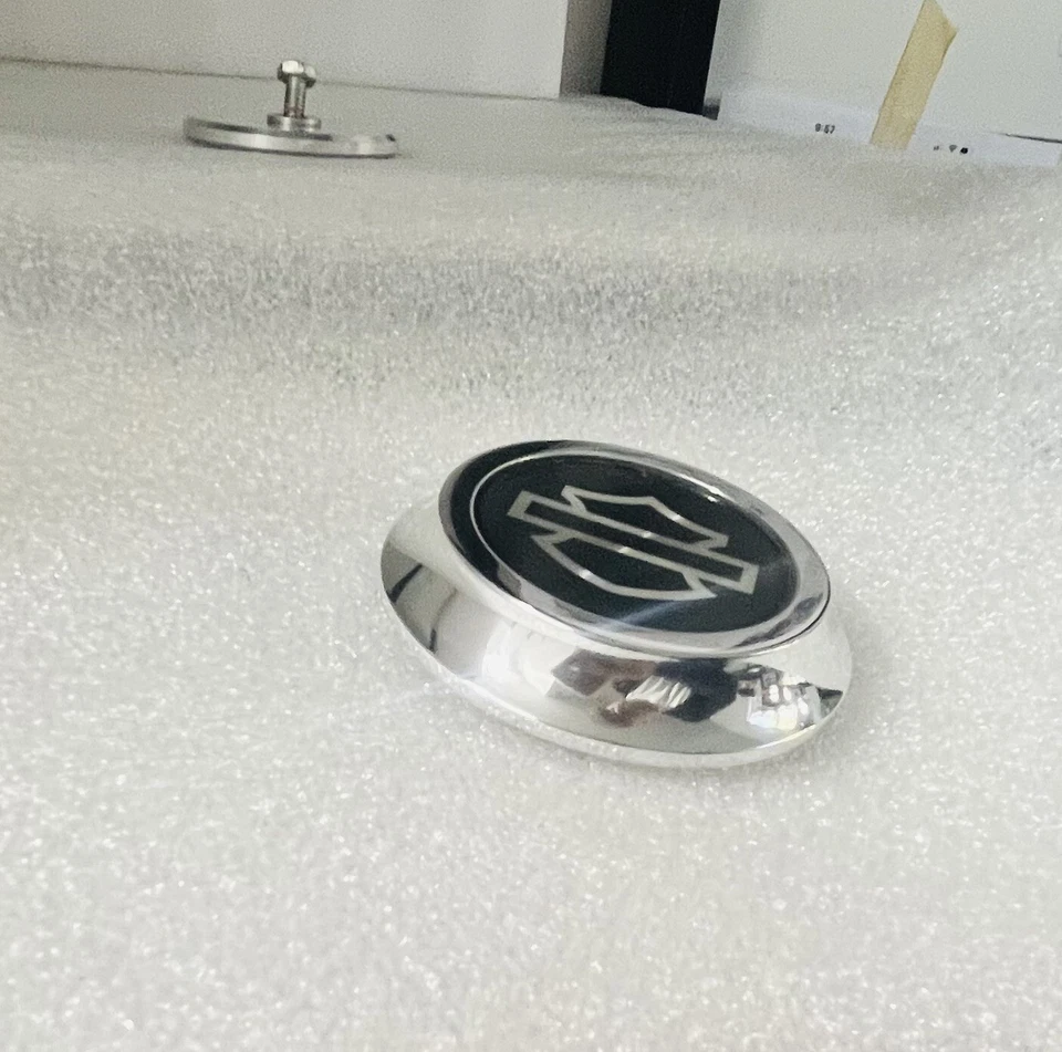 Rueda Harley Tri Glide FLHTCUTG 1 TAPA CENTRAL 2009-22 alto pulido OEM INTERCAMBIO Foto 3 de 4