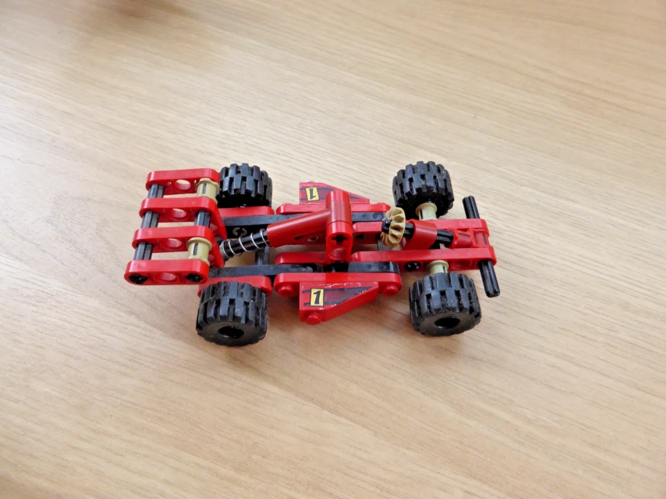 LEGO Technic 8209 Future F1, photo 2 of 5