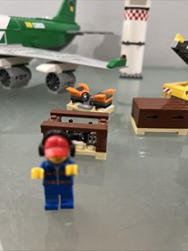 LEGO City cargo terminal 60022 Incomplete