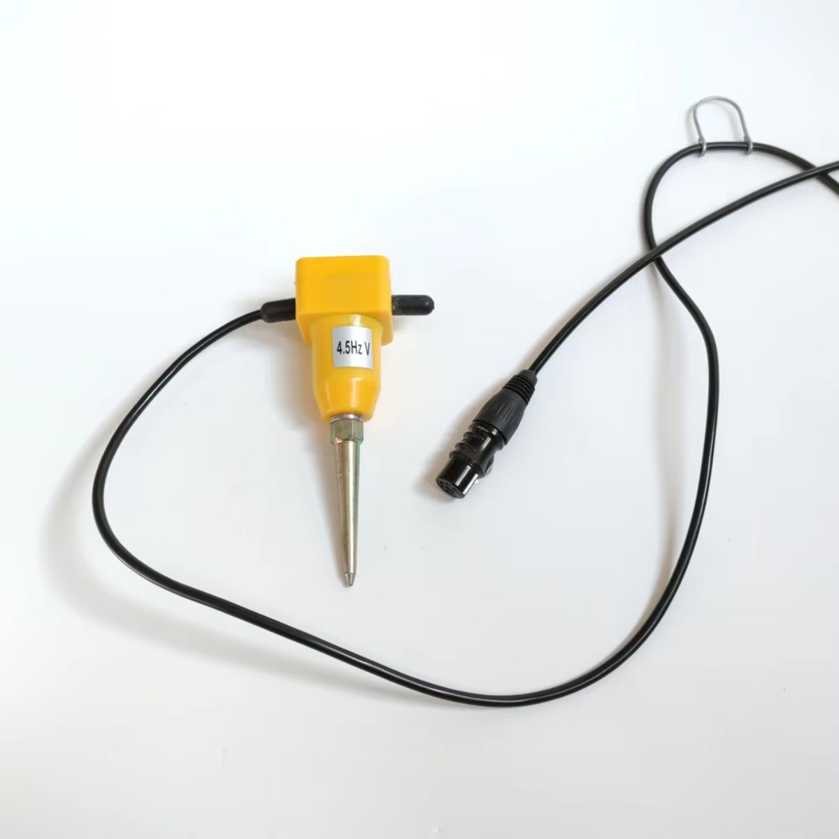 Single Geophone 4.5Hz Vertical in Waterproof Land case with Female XLR Connector
