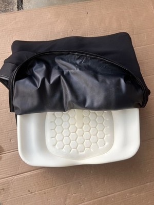 Ki Mobility Axiom SP Wheelchair Comfort Seat Cushion 18  Wide x 19  Deep