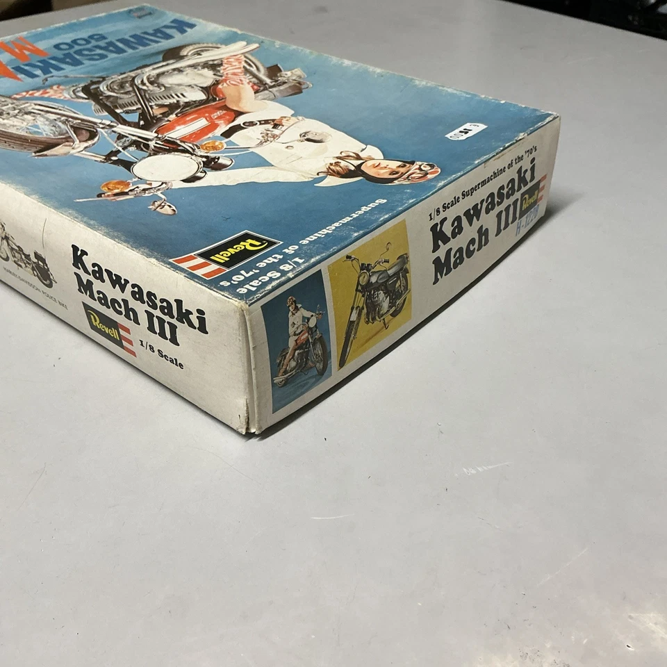REVELL KAWASAKI 500 MACH III - NUOVO - Kit Da Montare 1/8 N. H-1228 Supermachine - Immagine 3 di 4