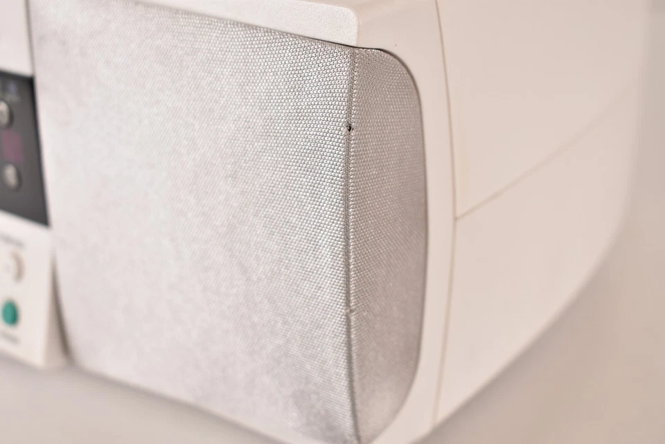 Cambridge Soundworks Radio CD-745 AM/FM CD/AUX Alarm Clock - READ - - Image 4 of 4