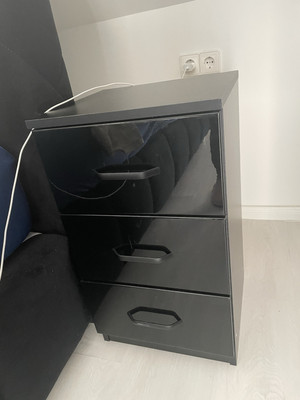 Nachttisch 2 X Mal 