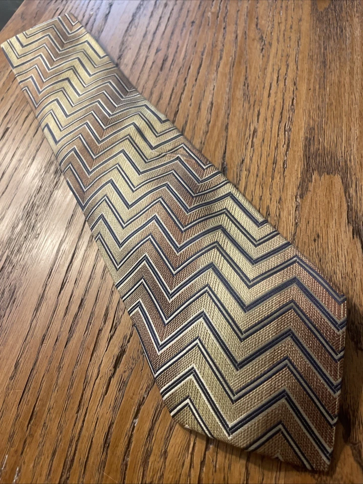 Corbata de seda geométrica tejida Tino Cosma usada en excelente estado para hombre hecha en Italia Foto 2 de 4