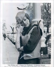 Foto de prensa 1965 elegante actriz Sue Lloyd en The Ipcress File película de los años 60