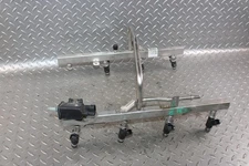 *NOTE* 11-13 AVALANCHE 5.3L Engine Fuel Injection Rail Assembly Injector Set OEM