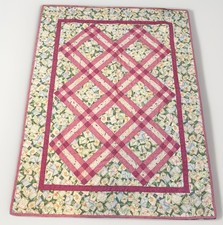 Handmade Garden Maze Lattice Quilt Throw Botanical Floral Cottagecore 57x43.5