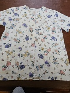 Crest Brand, FAIRY  Scrubs Top Women’s M  (Pre-Owned)