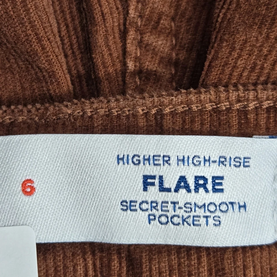 Pantalones de mujer Old Navy 6 marrón pana acampanados tiro alto LEER Foto 3 de 4