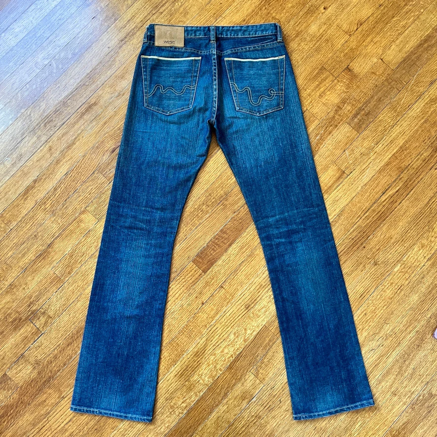 Pantalones de mezclilla acampanados elásticos con ribete 340 azul 27x32,5 WESC para mujer Foto 4 de 4