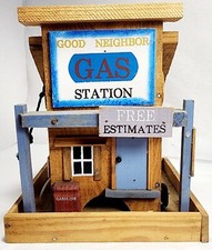 New Wooden House Bird Feeder Good Neighbor Gas Station for Outdoors Hanging