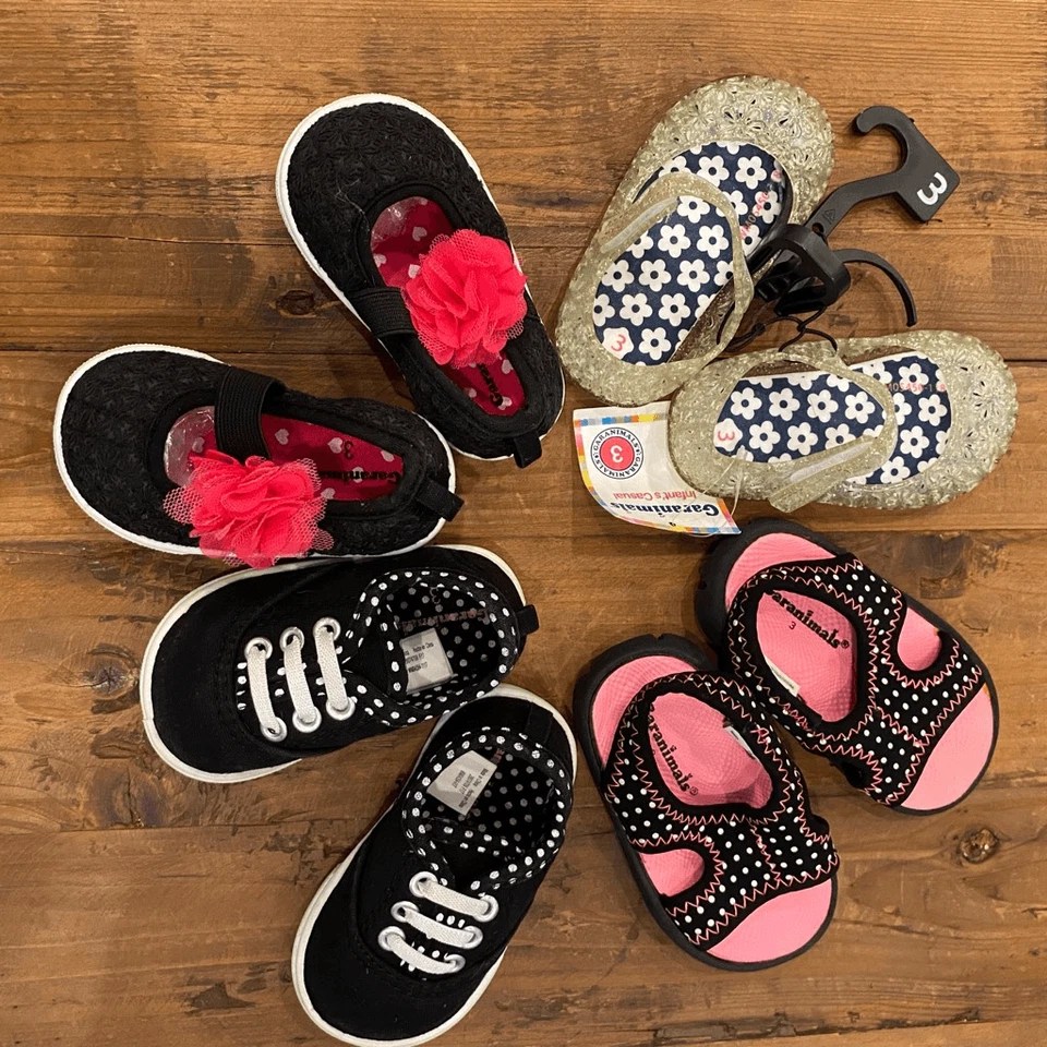 Paquete de 4 pares de zapatos para niños pequeños talla 3 Foto 2 de 4
