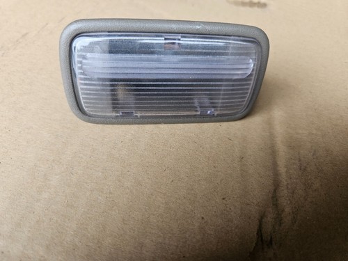 96-04 ACURA RL 95-98 TL PUERTA DELANTERA IZQUIERDA LUZ CORTESÍA TOPO - Imagen 2 de 5