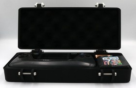 Sega Game Gear Compatible Rugged Case - Holds 4 + 1 Games & Accessories