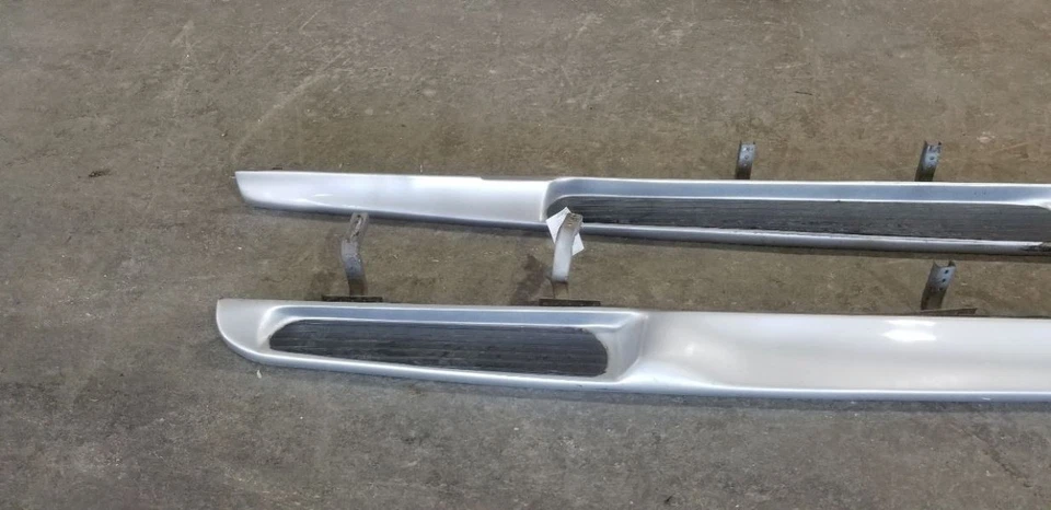 18 FORD TRANSIT 150 EXLPORER LIMITED RUNNING BOARD SET PAIR SILVER - Image 3 of 4